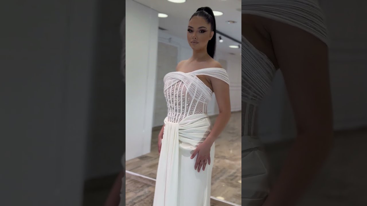 Bela duga haljina sa čipkastim korsetom i asimetričnim bretelama | Top Style
