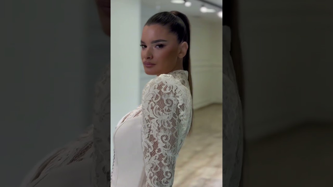 Multifunkcionalna Ivory haljina sa transformabilnim korsetom i čipkom | Top Style