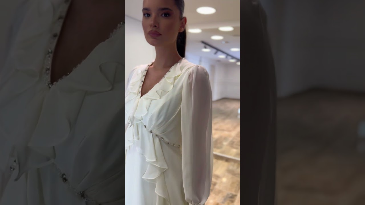 Elegantna Bela Maksi Haljina sa Karnerima i Rukavima | Top Style