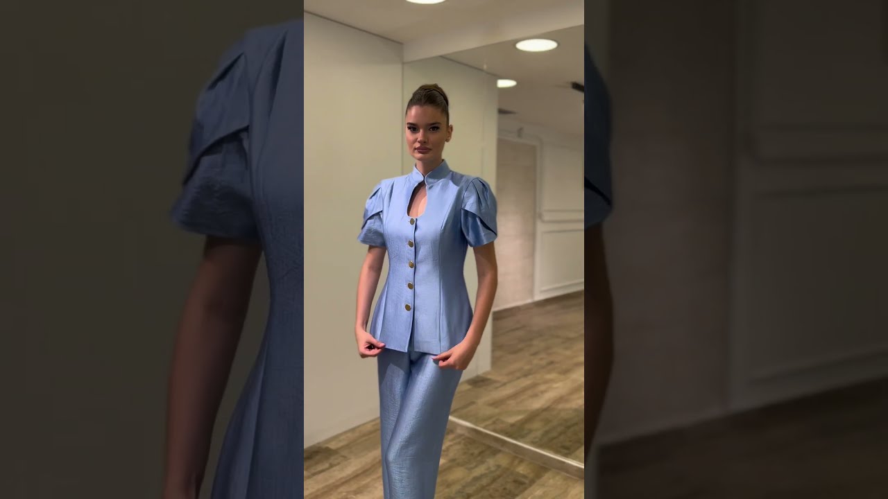 Elegantni komplet sa puf rukavima i zlatnim dugmićima | Top Style
