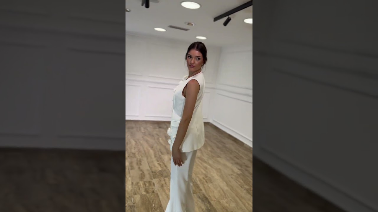 Elegantni komplet – Prsluk sa 3D ružama i pantalone | Top Style