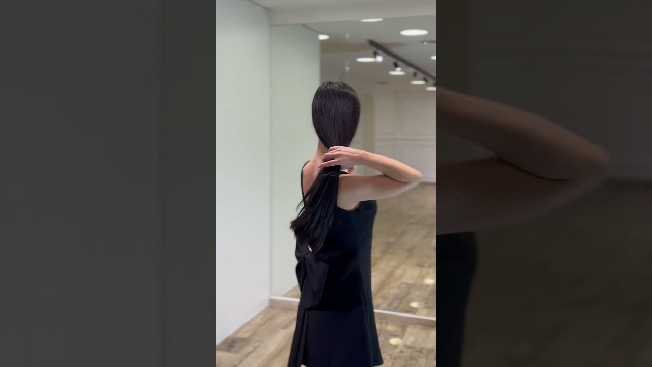 Elegantna mini haljina sa bisernim radom i mašnom | Top Style