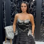 Duga haljina balska sa risevima