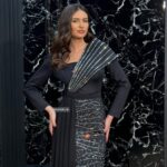 Haljina midi dugih rukava sa cirkonima