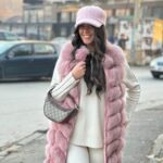 Dugi roze prsluk od prirodnog krzna