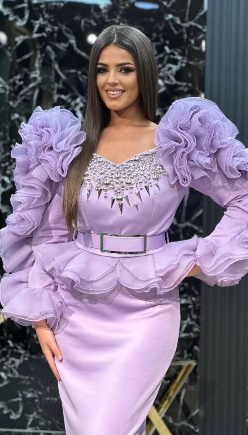Elegantni komplet sa suknjom