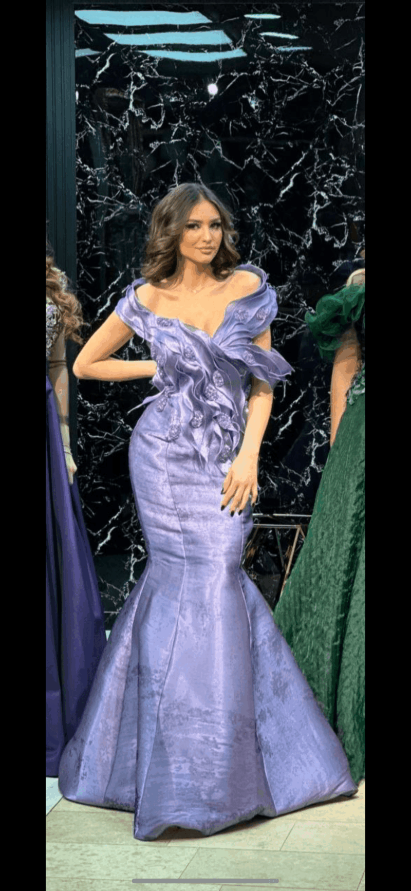 Duga haljina sirena kroja sa podesivim bretelama - Image 4