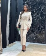 Elegantni trodelni komplet sa detaljima ručni rad