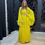 Plisirana haljina sa dugim rukavima