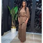 Komplet - asimetrična košulja sa pojasom i široke pantalone