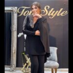 Crni komplet sa belim detaljima