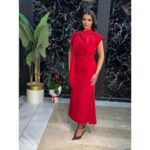 Maksi strukirana crvena haljina sa kaišem