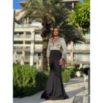 Haljina sirena kroja sa srebrnim perlicama