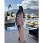 kratka svetlucava haljina sa podesivom mašnom