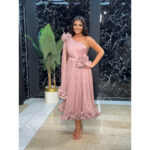 Midi plisirana haljina na jedno rame