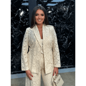 Elegantni čipkani komplet