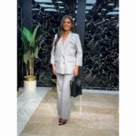 Komplet za poslovne zene