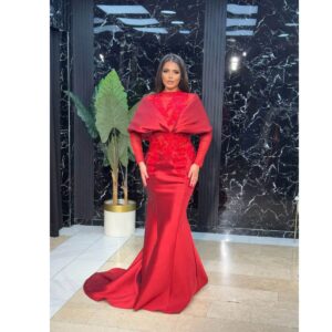 Duga rubin crvena haljina ručni rad sa til rukavima