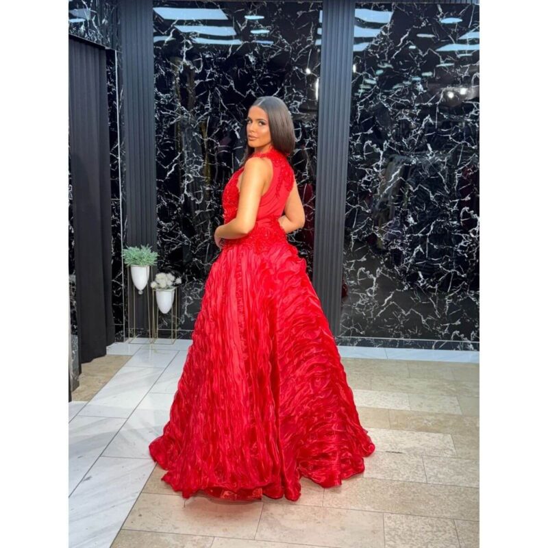 Haute couture crvena haljina