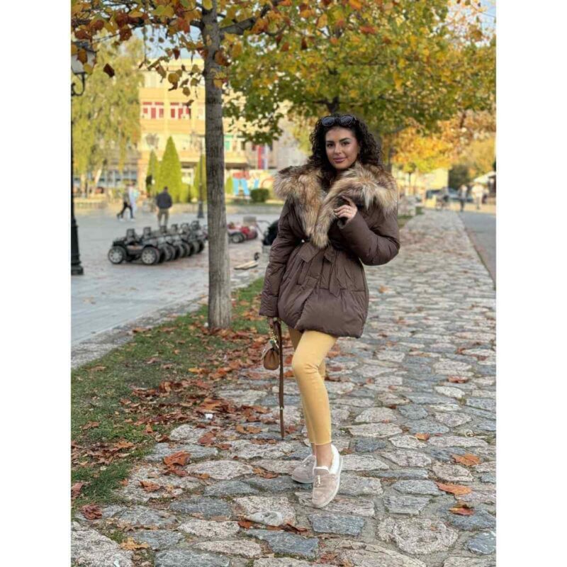 Braon-parka-sa-krznom