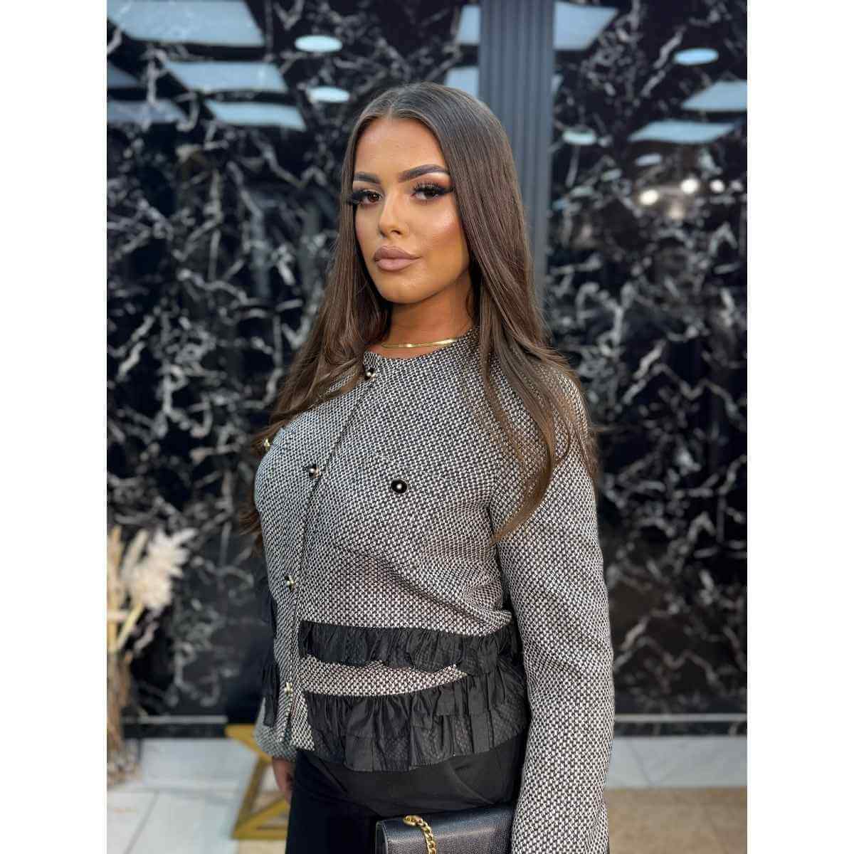 Tvid komplet sa crnim pantalonama