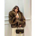 Ekskluzivna bunda od prirodnog krzna lisice u braon boji