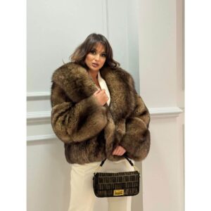 Ekskluzivna bunda od prirodnog krzna lisice u braon boji
