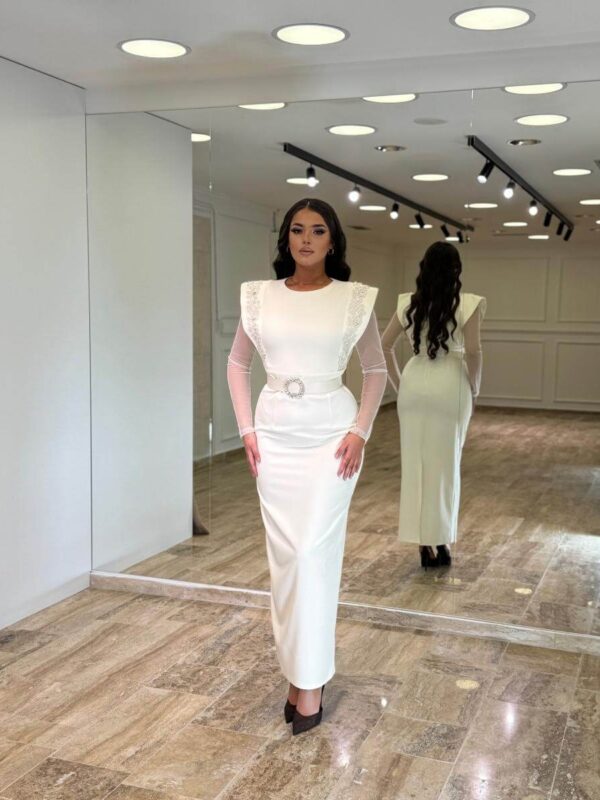Elegantna midi haljina sa čipkom, til rukavima i pojasom