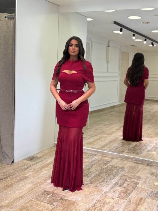 Elegantna večernja haljina sa pelerinom i odvojivim tilom