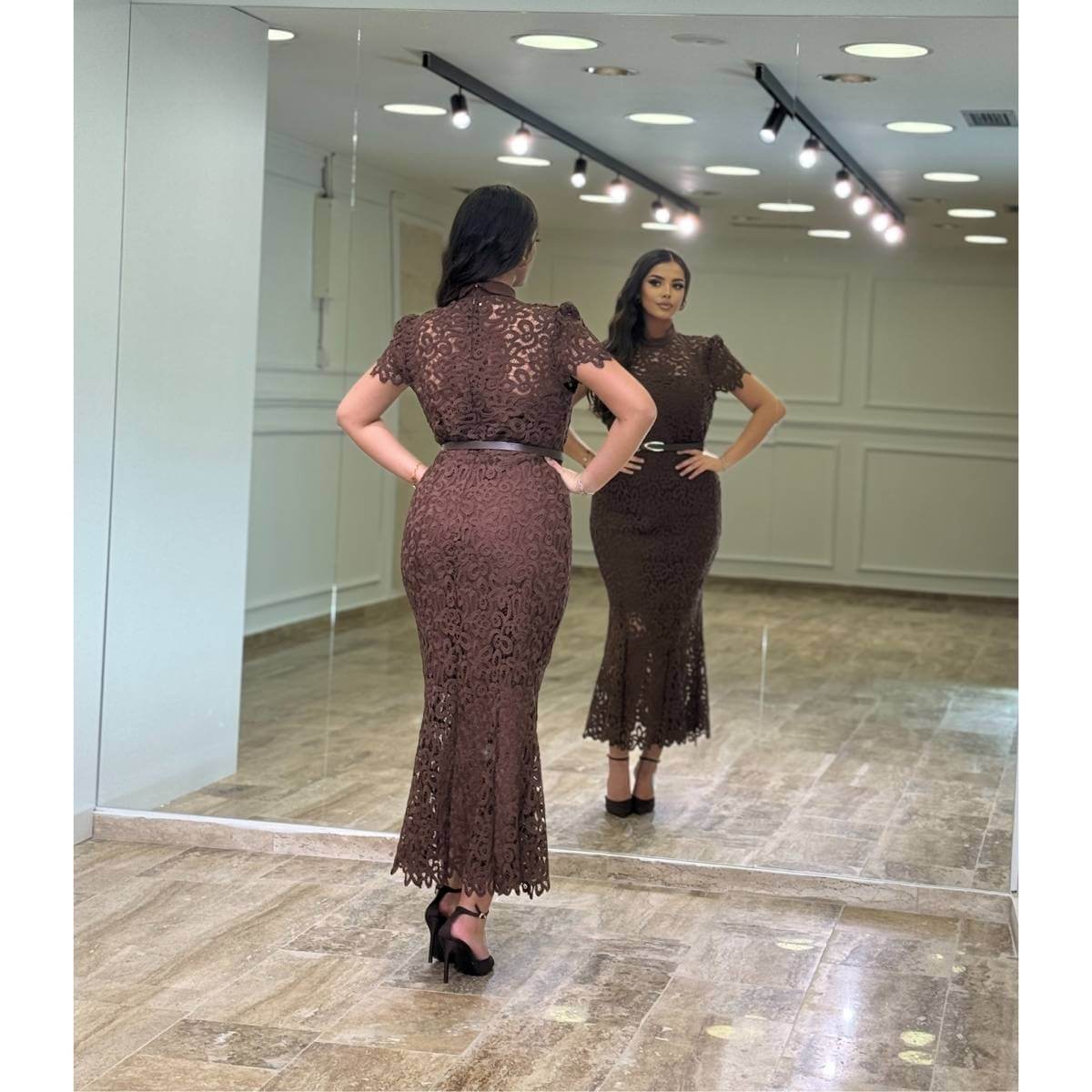 Midi sirena haljina od čipke