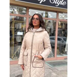 Duga ženska jakna sa kapuljačom i podesivim strukom