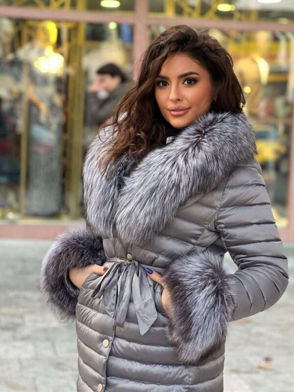 Zimska jakna srednje dužine sa luksuznim krznom – Elegant Chic
