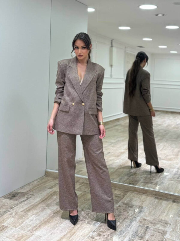 Elegantni ženski komplet – oversize sako i pantalone od tvida