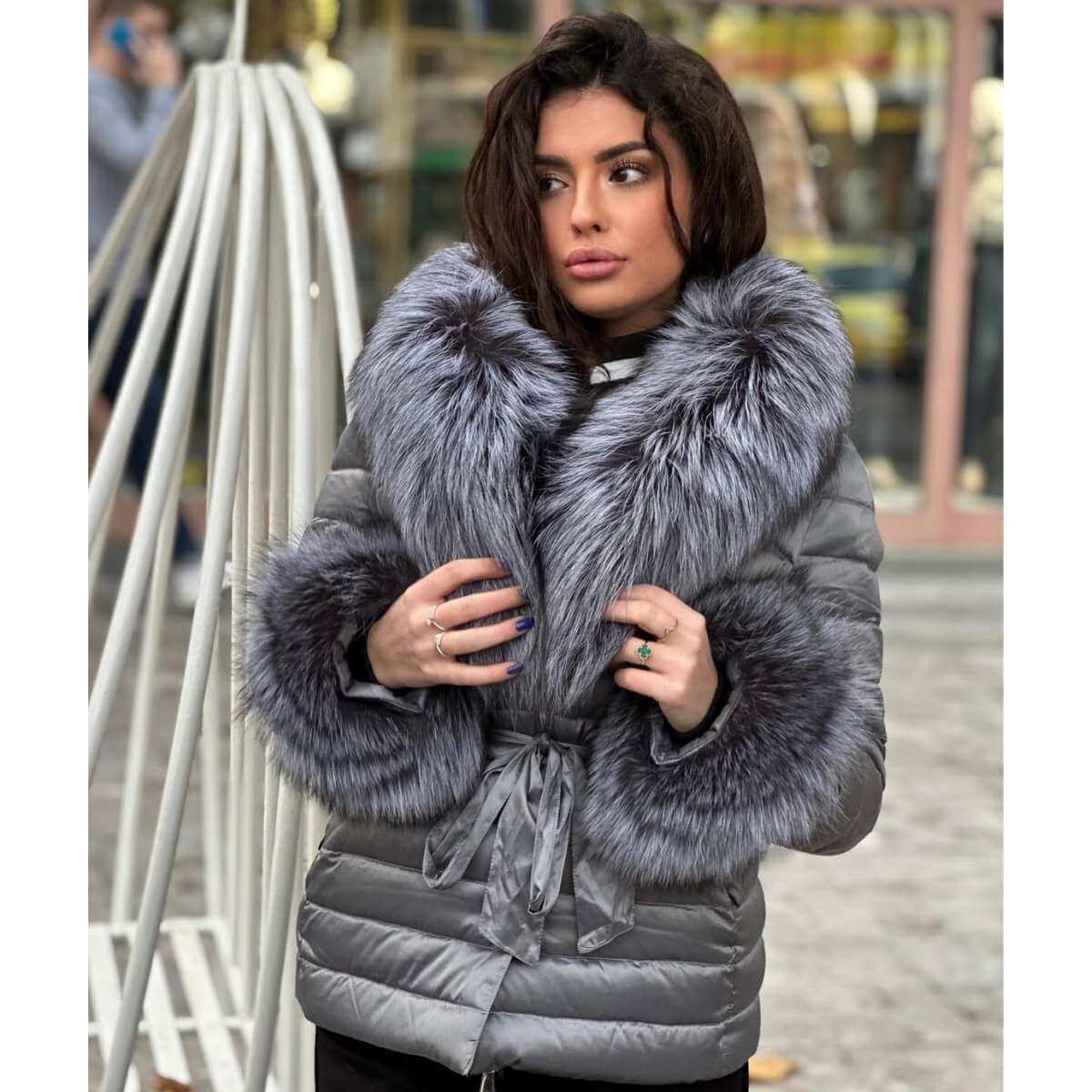 Kratka zimska jakna sa bogatim krznom – Silver Ember