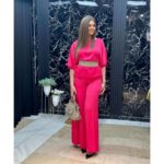 Roze komplet sa kožnim bež pojasom