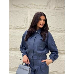 Moderan ženski casual komplet sa kragnom