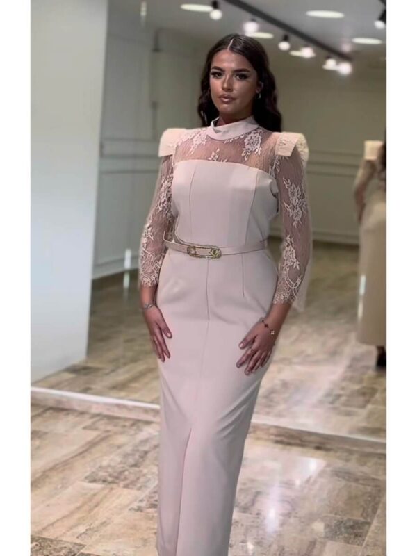 Elegantna midi haljina sa čipkastim rukavima