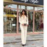 Elegantni bež komplet – sako i pantalone ravnog kroja