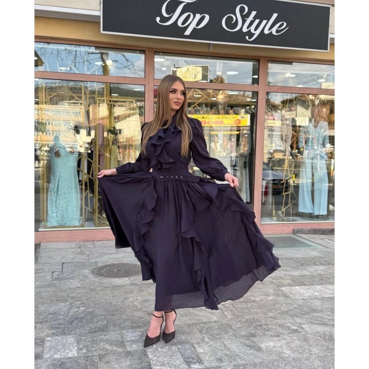 Ljubičasta maksi haljina sa riševima i dugim rukavima