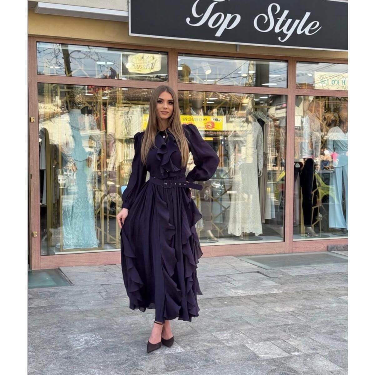 Ljubičasta maksi haljina sa riševima i dugim rukavima