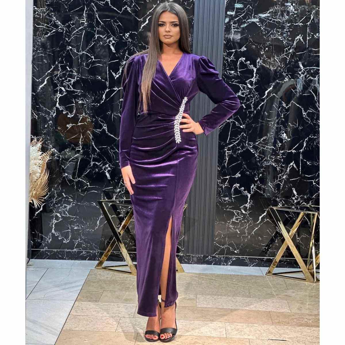 Midi haljina dugih rukava sa V izrezom od pliša