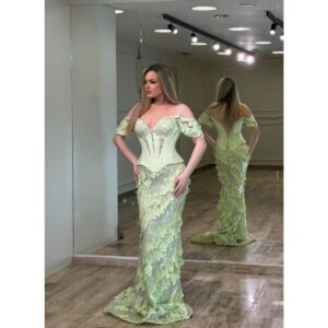 Luksuzna duga haljina sa korsetom i 3D laticama