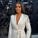 Elegantni komplet sa kristalnim detaljima