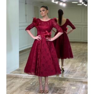 Elegantna čipkasta midi haljina A kroja – bordo