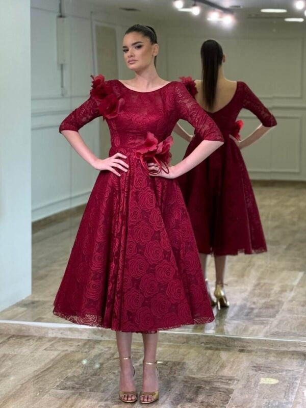 Elegantna čipkasta midi haljina A kroja – bordo