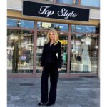Elegantni komplet – čipkasti sako i klasične pantalone