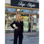 Elegantni komplet – čipkasti sako i klasične pantalone