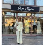 Elegantni komplet sako sa perjem i širokim pantalonama