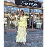 Elegantni komplet sa suknjom i riševima