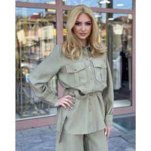 Safari Chic Set – Košulja sa pojasom i široke pantalone